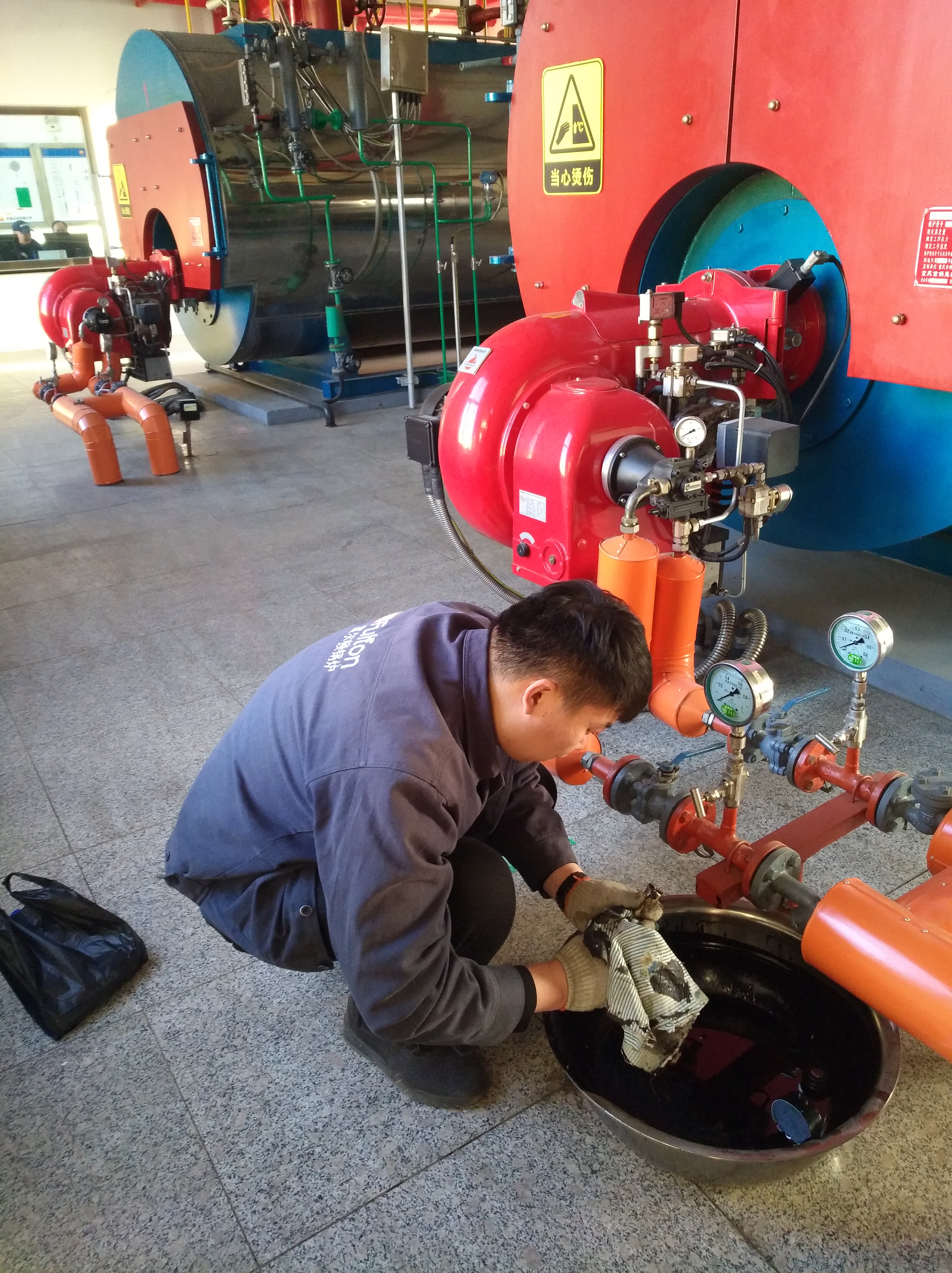 某項目燃重油扎克燃燒器20噸蒸汽鍋爐燃燒器保養