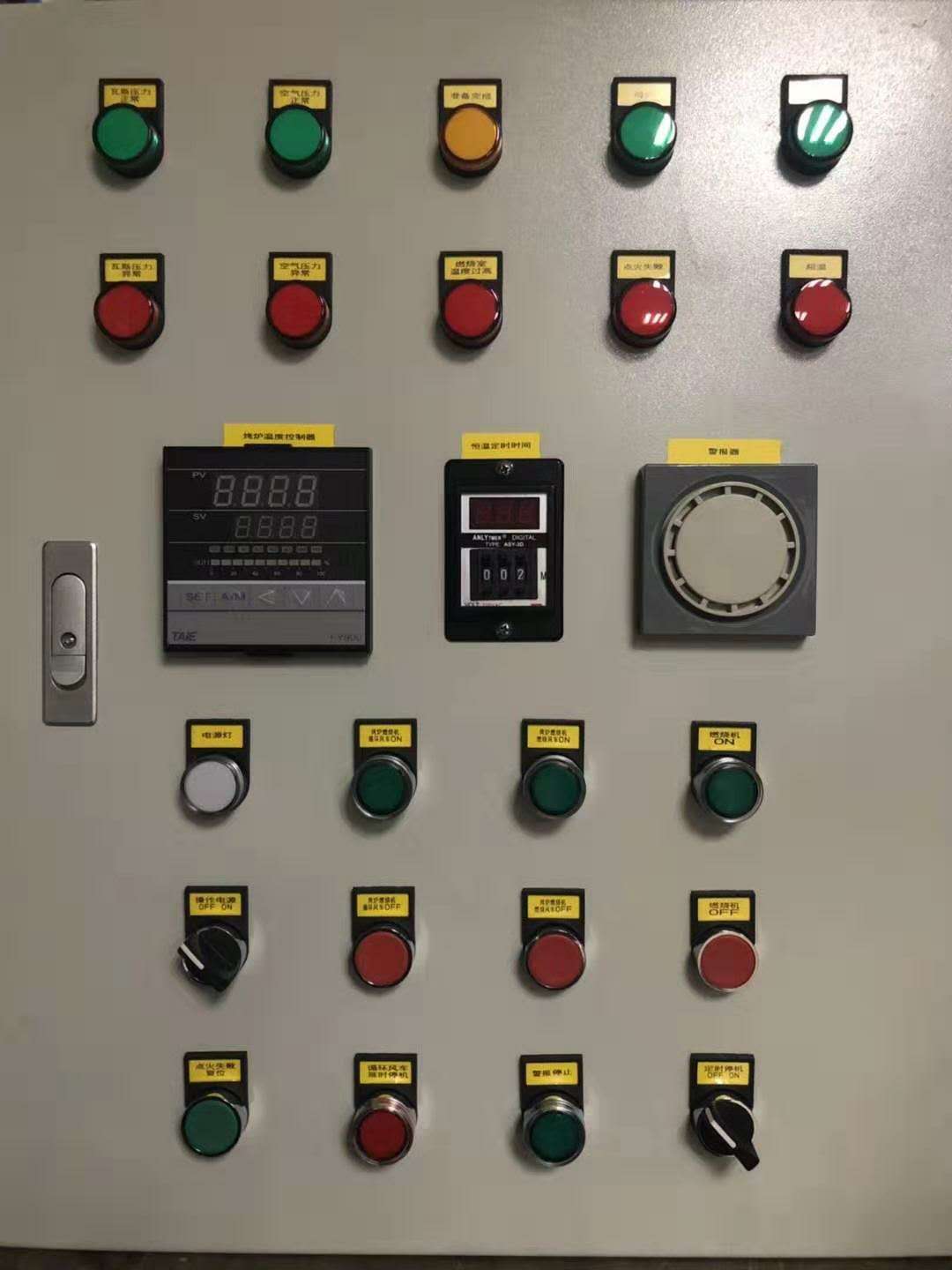 某部隊(duì)項(xiàng)目燒嘴用控制柜