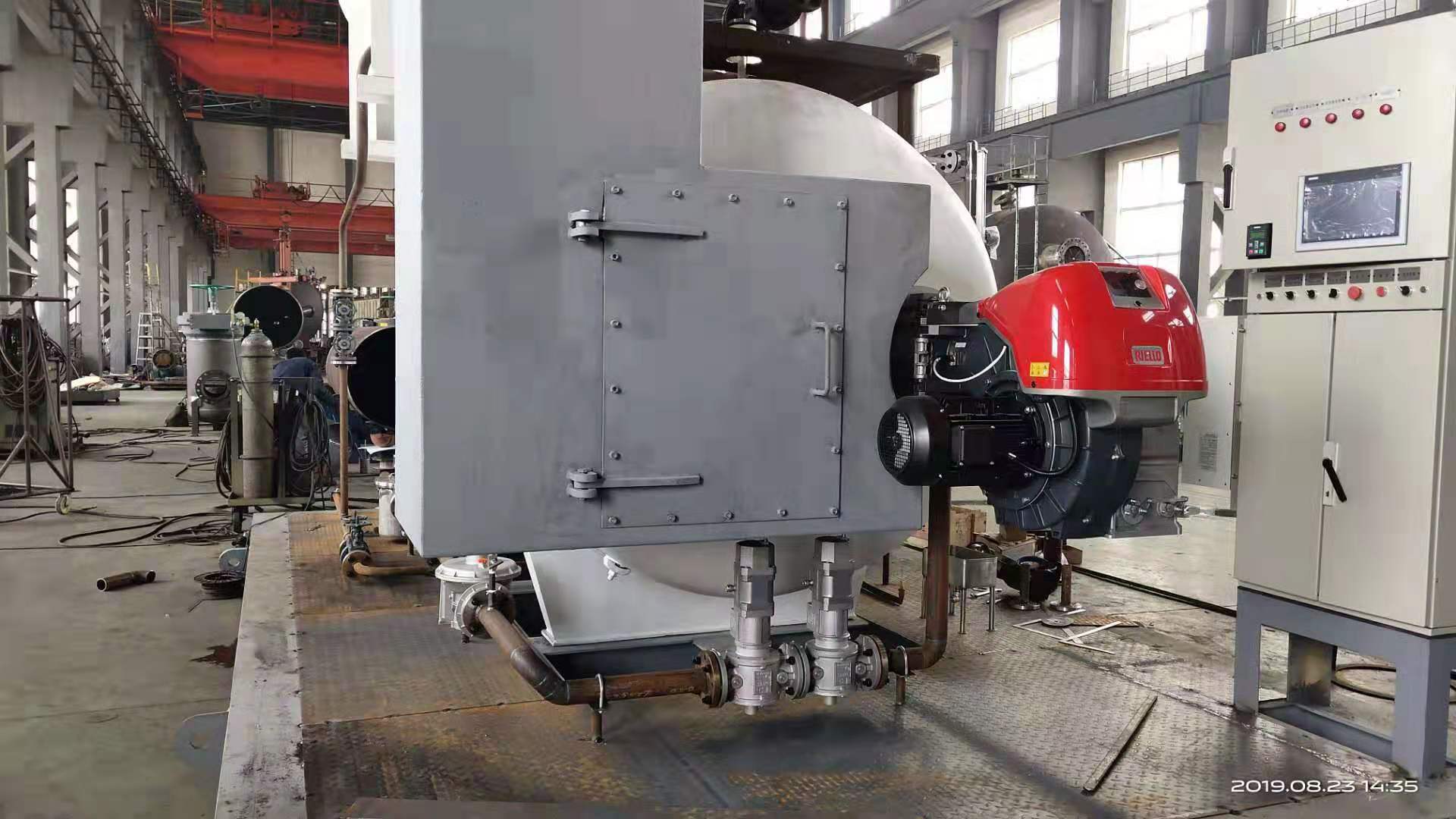 某海上石油作業(yè)項(xiàng)目蒸汽鍋爐案例，采用利雅路燃燒器